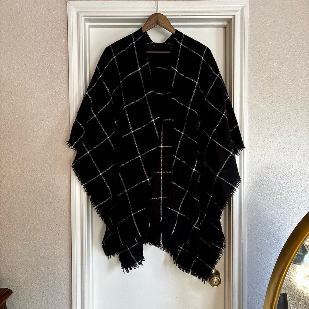 Black and White Plaid Shawl